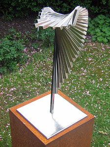 kunst voor in de tuin: rvs kunst